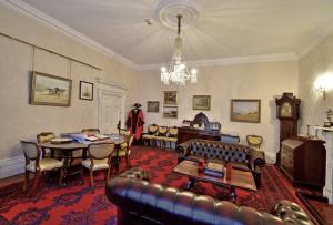 Mayor’s Parlour 