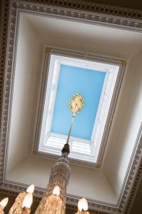 Salon Lantern Light