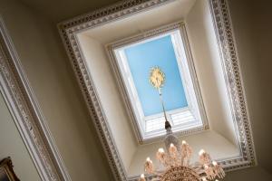 Salon Chandelier