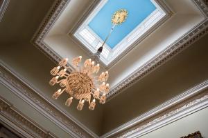 Salon Chandelier